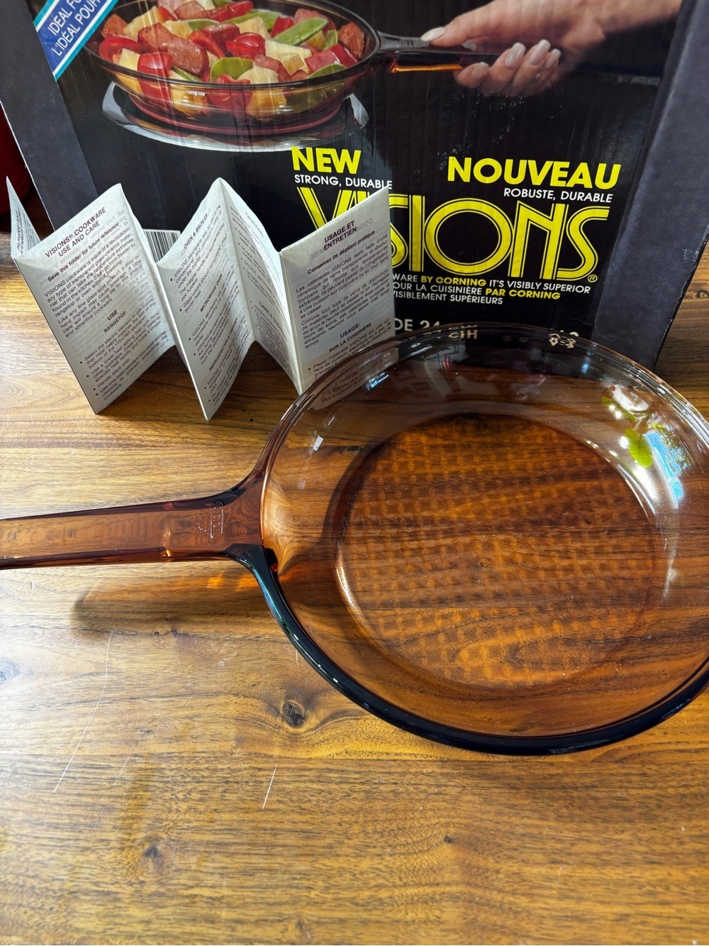 Visions Corning France 24 cm amber glass frying pan with original box